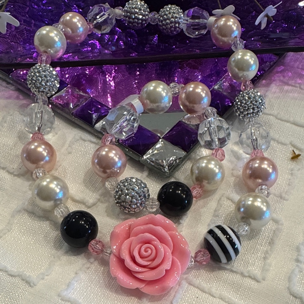 🌸Final price🌸 Pink Rose Beaded Necklace and bracelet set